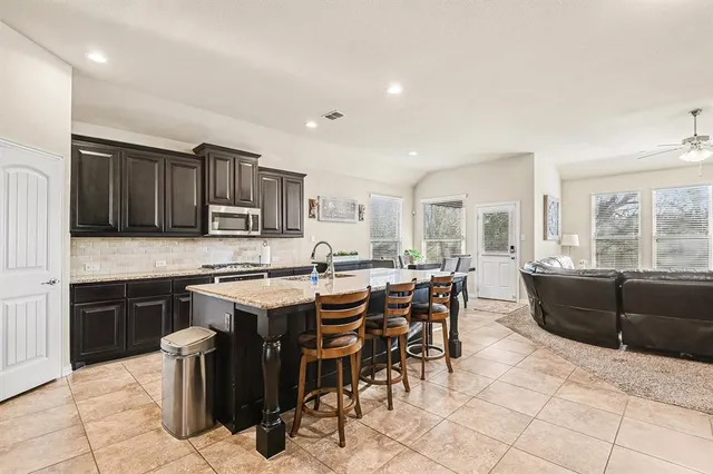 $420,000 | 3721 Cuddy Drive, Denton, TX 76210