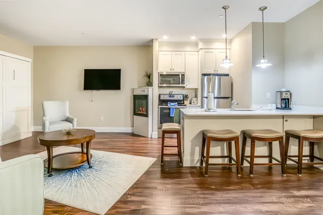 $85,000 | 1 Ocean Avenue, Unit 306/308 FRACTION 4, York, ME 03909