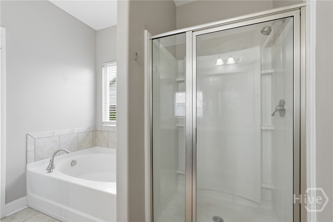 105 Aquaduct Drive Rincon, GA 31326 - Photo 31 of 44 Separate tub and shower