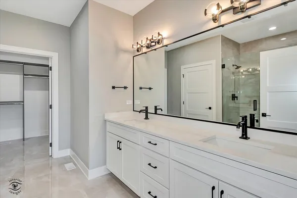 $844,000 | 16441 Kayla Drive, Lemont, IL 60439