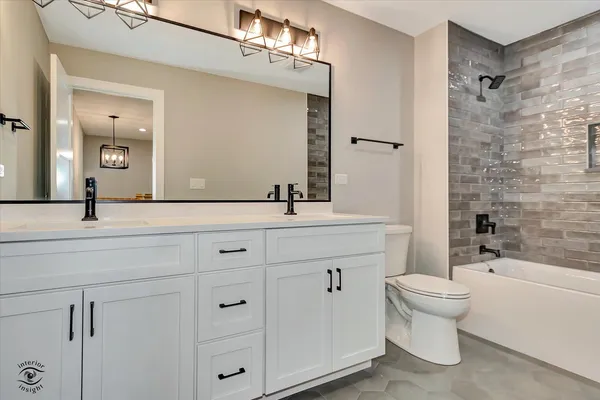 $844,000 | 16441 Kayla Drive, Lemont, IL 60439