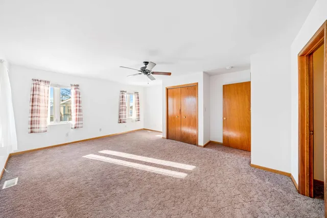 a view of empty room with front door