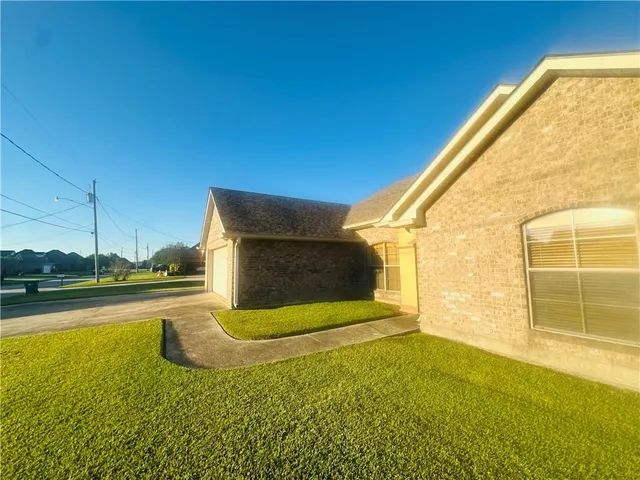 $300,000 | 720 North Ezidore Avenue, Gramercy, LA 70052