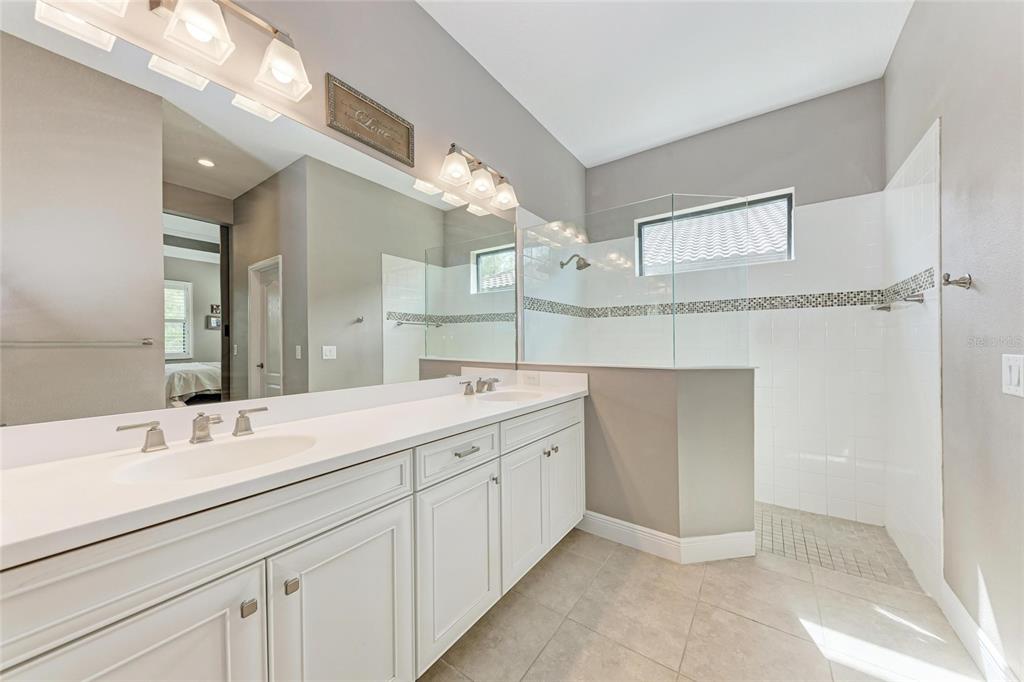 11941 Hunters Creek Road Venice, FL 34293 - Photo 25 of 77