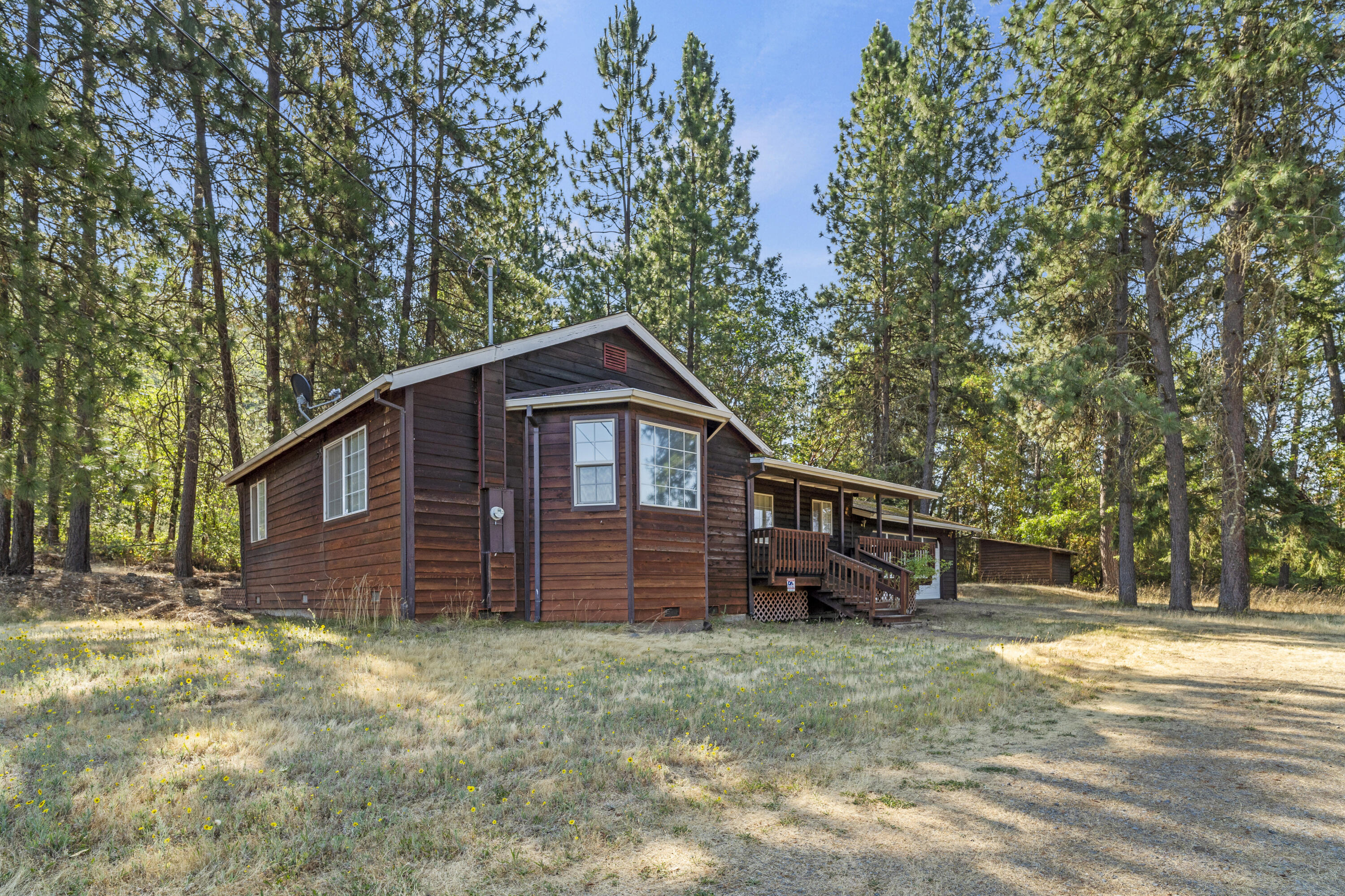 14636 North Applegate Road Grants Pass, OR 97527 - Photo 2 of 26 14636 N Applegate Road - 1