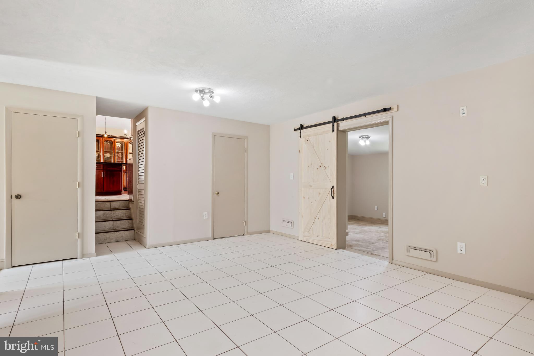 947 Beaverbank Circle Towson, MD 21286 - Photo 36 of 63