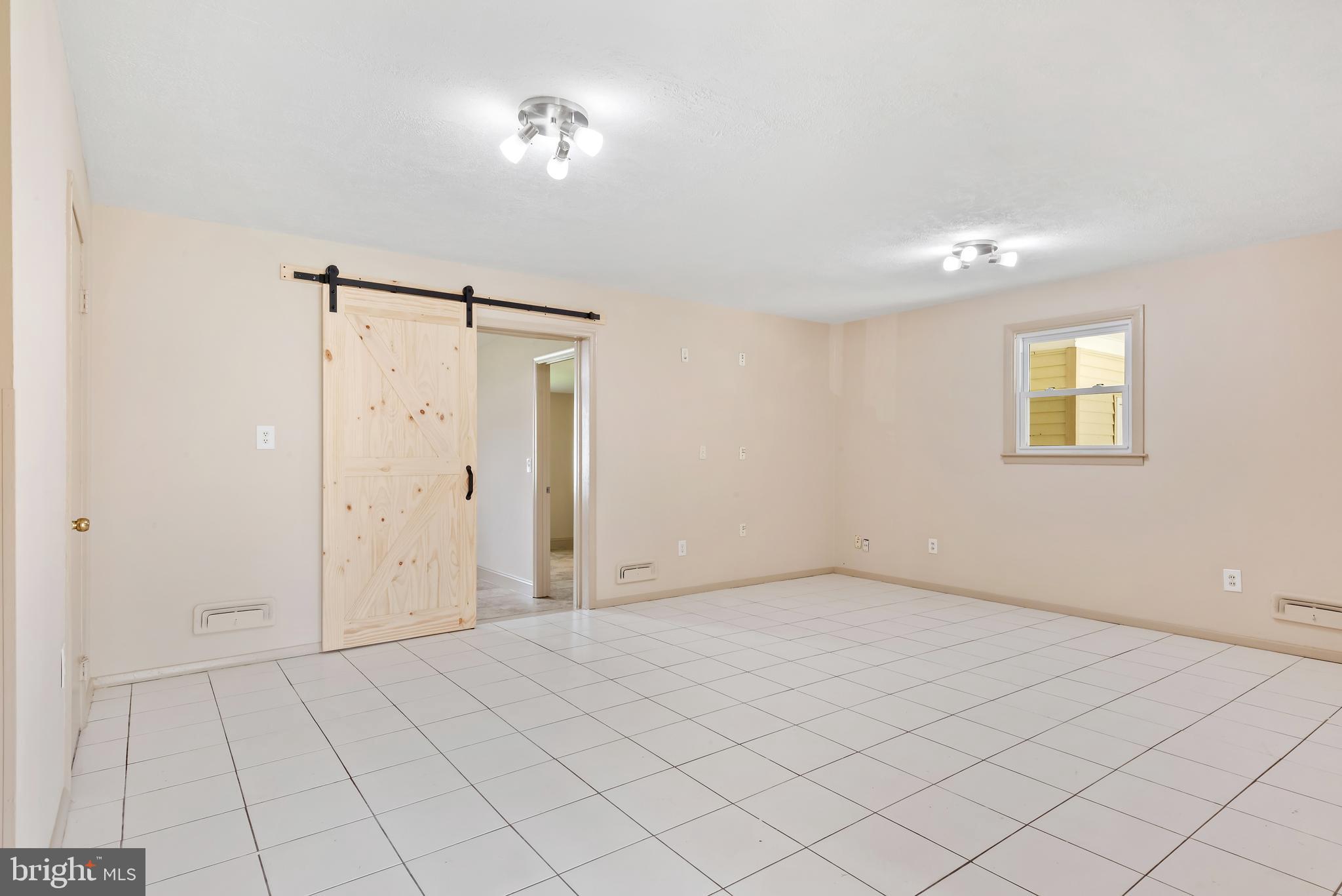 947 Beaverbank Circle Towson, MD 21286 - Photo 37 of 63