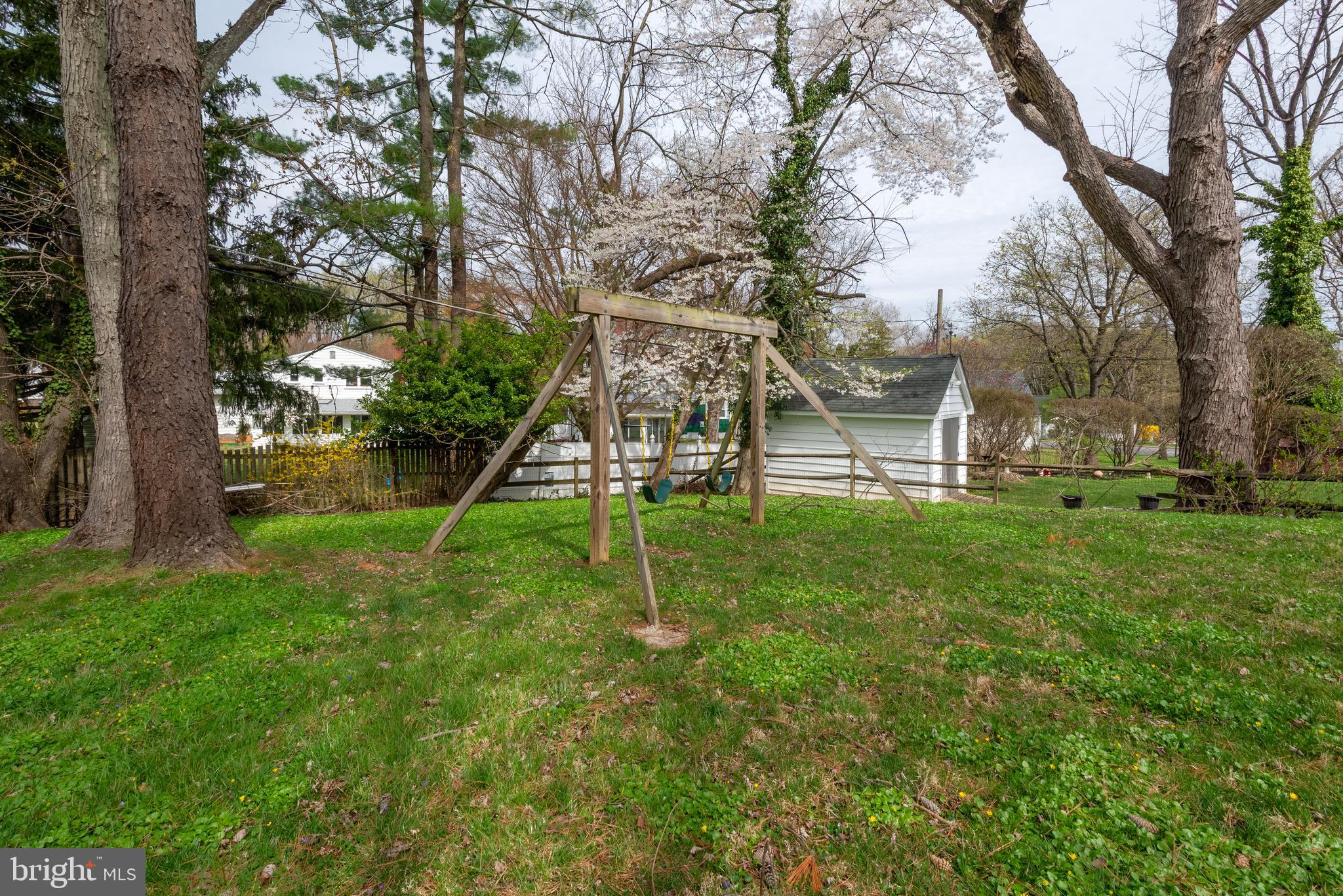 947 Beaverbank Circle Towson, MD 21286 - Photo 54 of 63 a view of a park with a tree