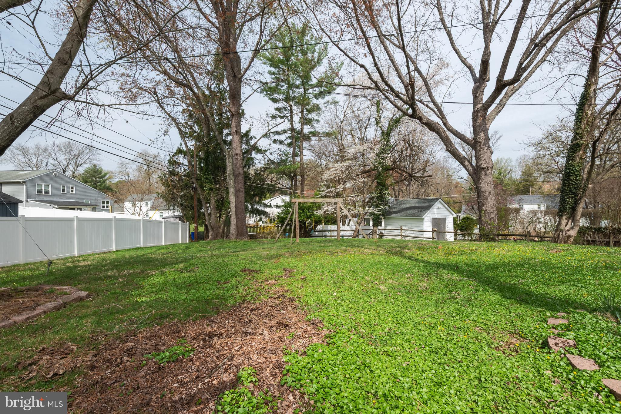 947 Beaverbank Circle Towson, MD 21286 - Photo 55 of 63 a view of a yard with a house