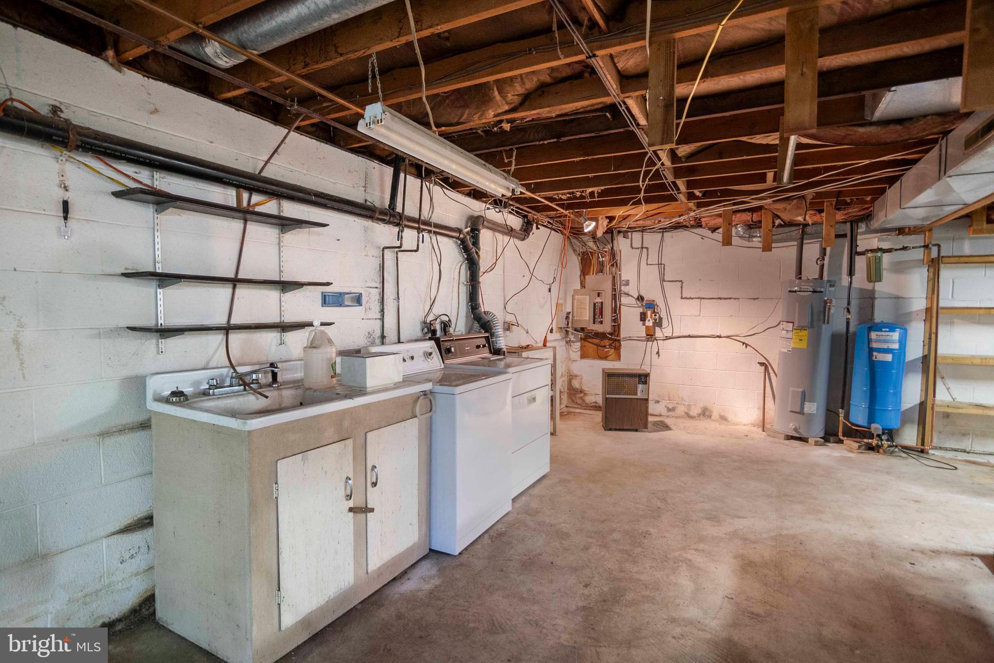 458 Hobbs Knob Road Front Royal, VA 22630 - Photo 38 of 94 a utility room with dryer and washer