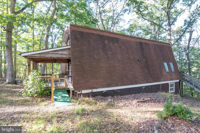 a view of an outdoor space and a yard