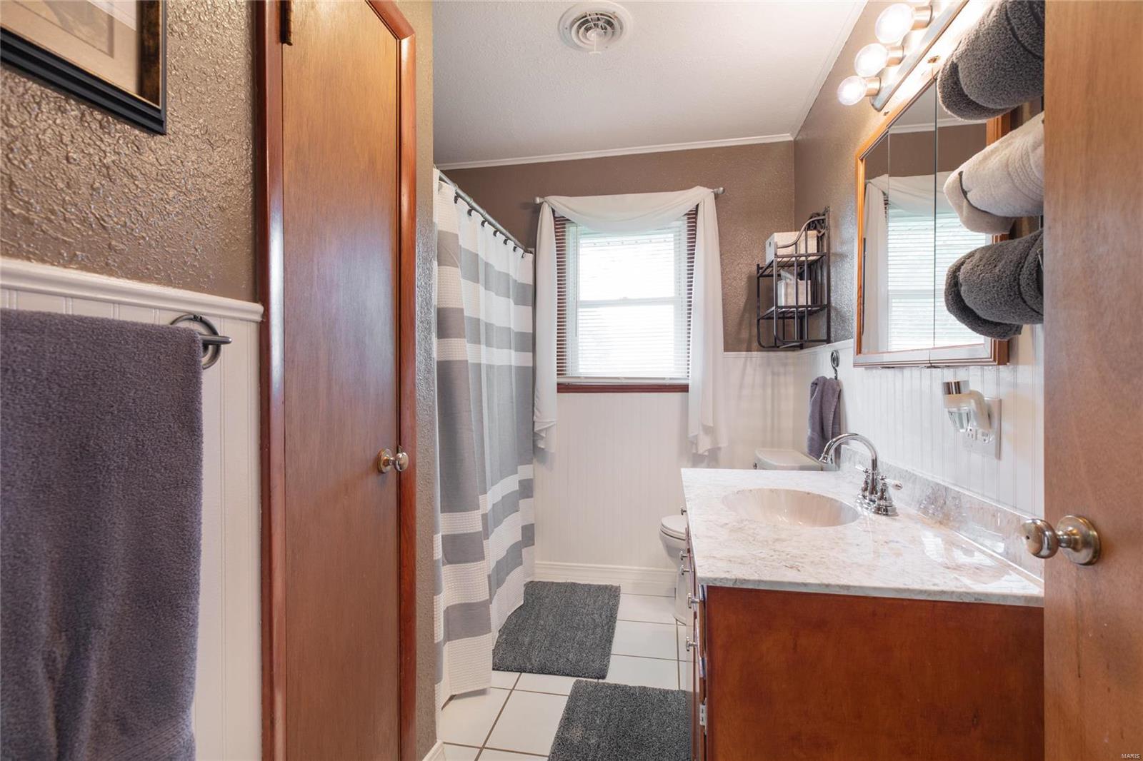 205 Edwin Street Brighton, IL 62012 - Photo 22 of 28 Gallery Image 22