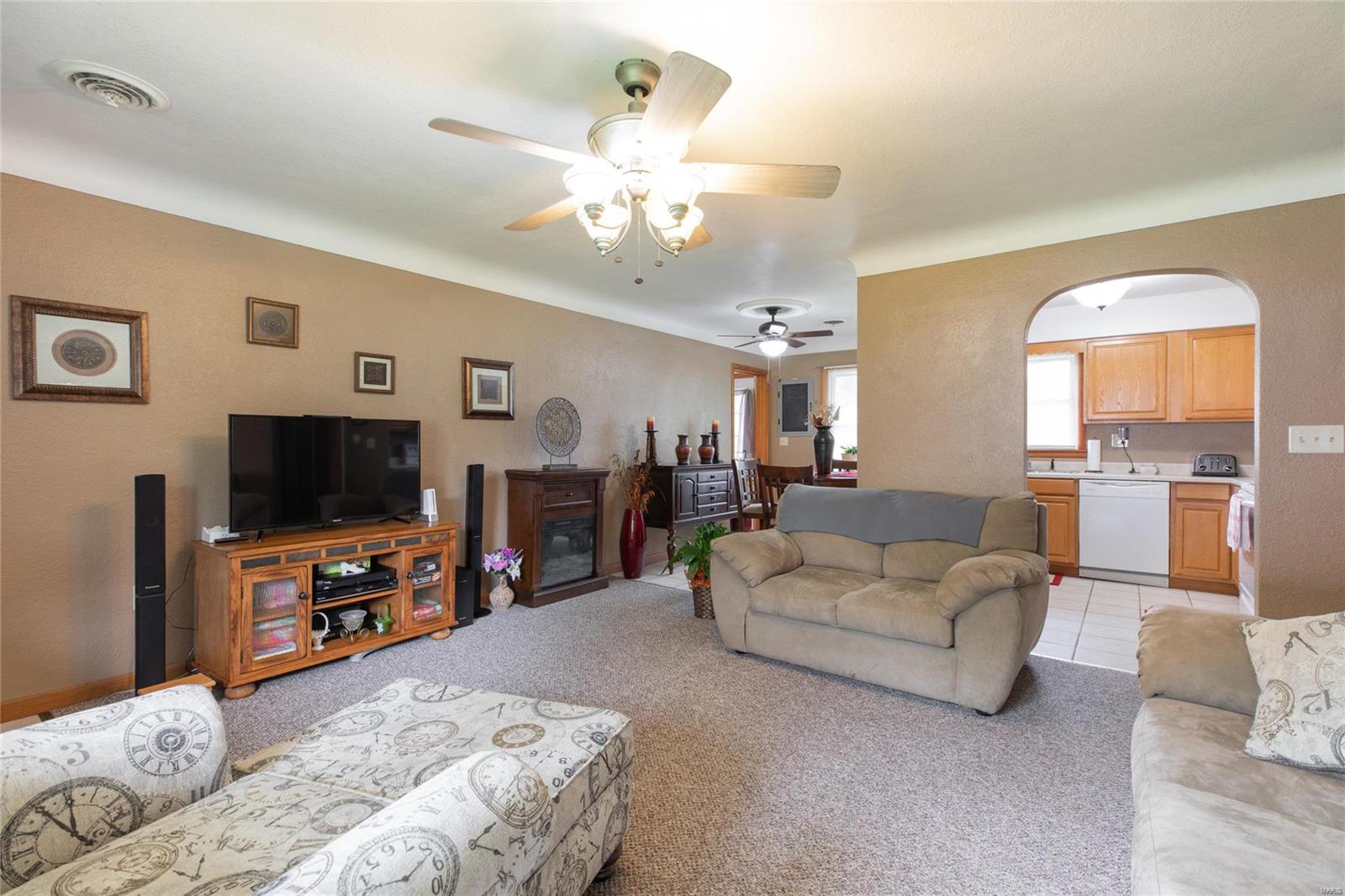 205 Edwin Street Brighton, IL 62012 - Photo 8 of 28 Gallery Image 8