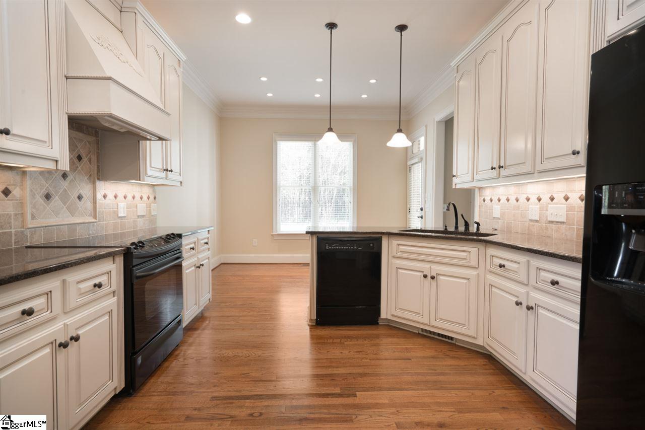 11 Sunning Hill Road Simpsonville, SC 29681 - Photo 10 of 36 Gallery Image 10