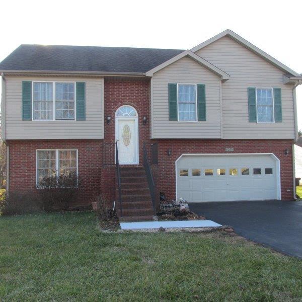 8220 Barrens Road Roanoke, VA 24019 - Photo 1 of 26 Main