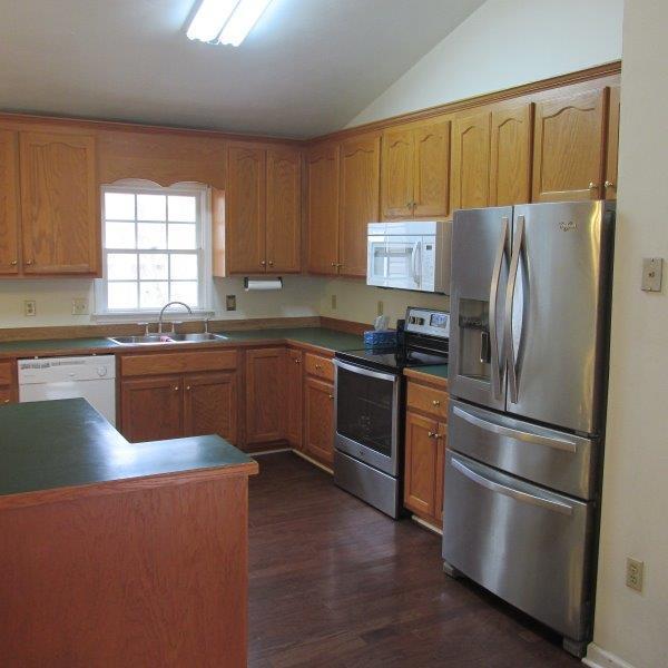 8220 Barrens Road Roanoke, VA 24019 - Photo 2 of 26 Kitchen