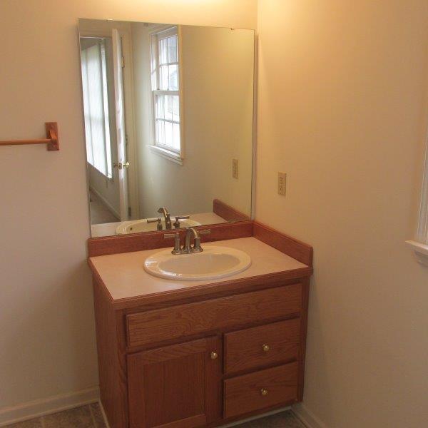 8220 Barrens Road Roanoke, VA 24019 - Photo 15 of 26 Master Bath