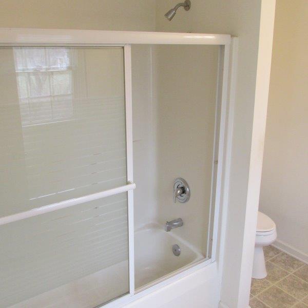8220 Barrens Road Roanoke, VA 24019 - Photo 16 of 26 Master Bath