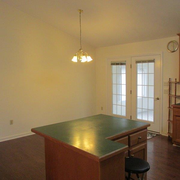 8220 Barrens Road Roanoke, VA 24019 - Photo 5 of 26 Island & Dining area