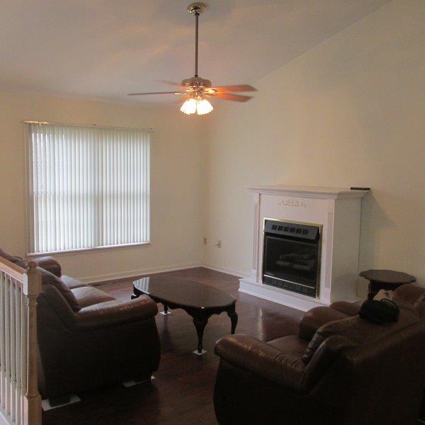 8220 Barrens Road Roanoke, VA 24019 - Photo 7 of 26 Living Room