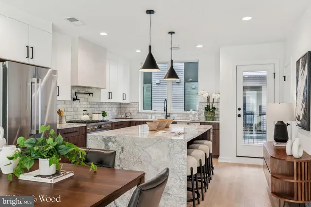 $1,050,000 | 950 North 6th Street, Philadelphia, PA 19123