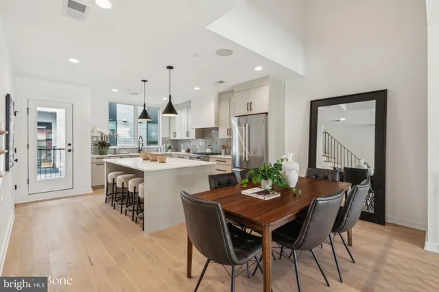 $1,050,000 | 950 North 6th Street, Philadelphia, PA 19123