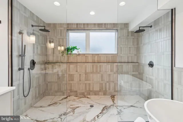 $1,050,000 | 950 North 6th Street, Philadelphia, PA 19123