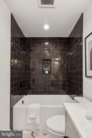 $1,050,000 | 950 North 6th Street, Philadelphia, PA 19123