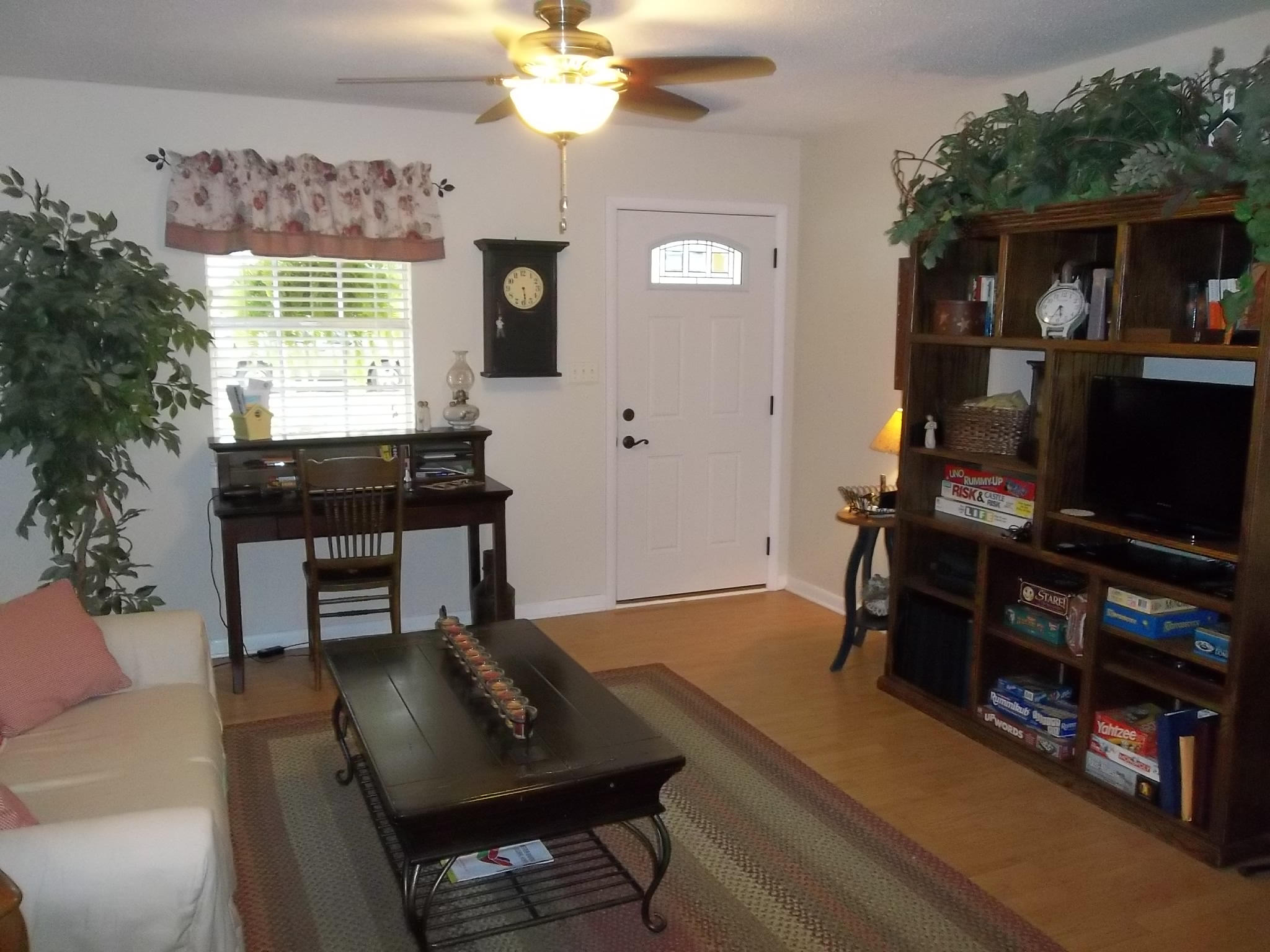 LIVING ROOM 2