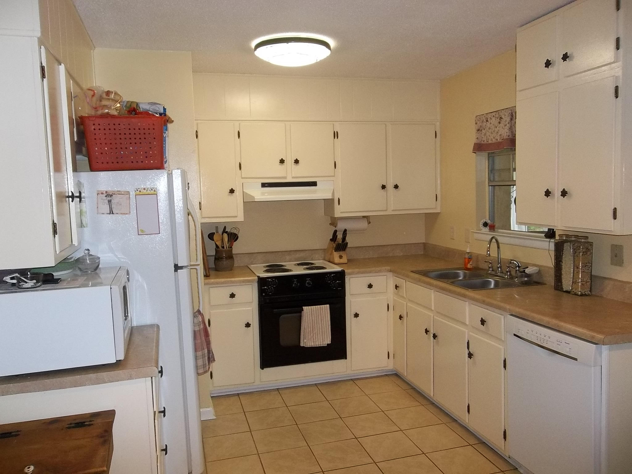 KITCHEN 1