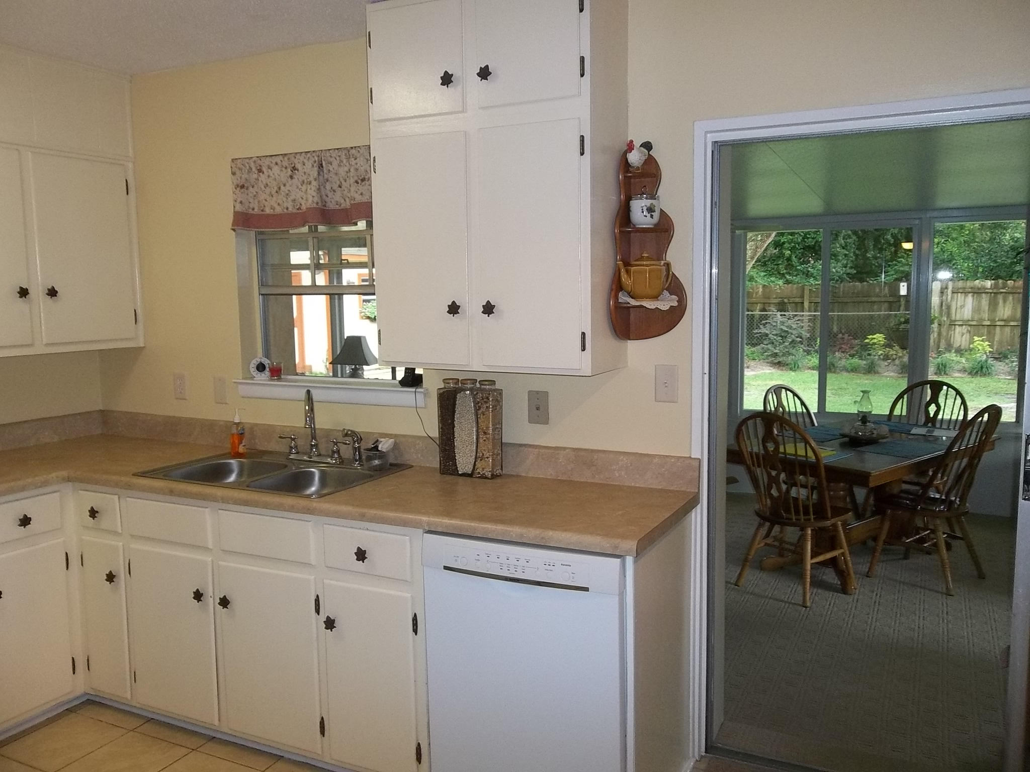 112 Boyce Road Shalimar, FL 32579 - Photo 8 of 36 KITCHEN 2