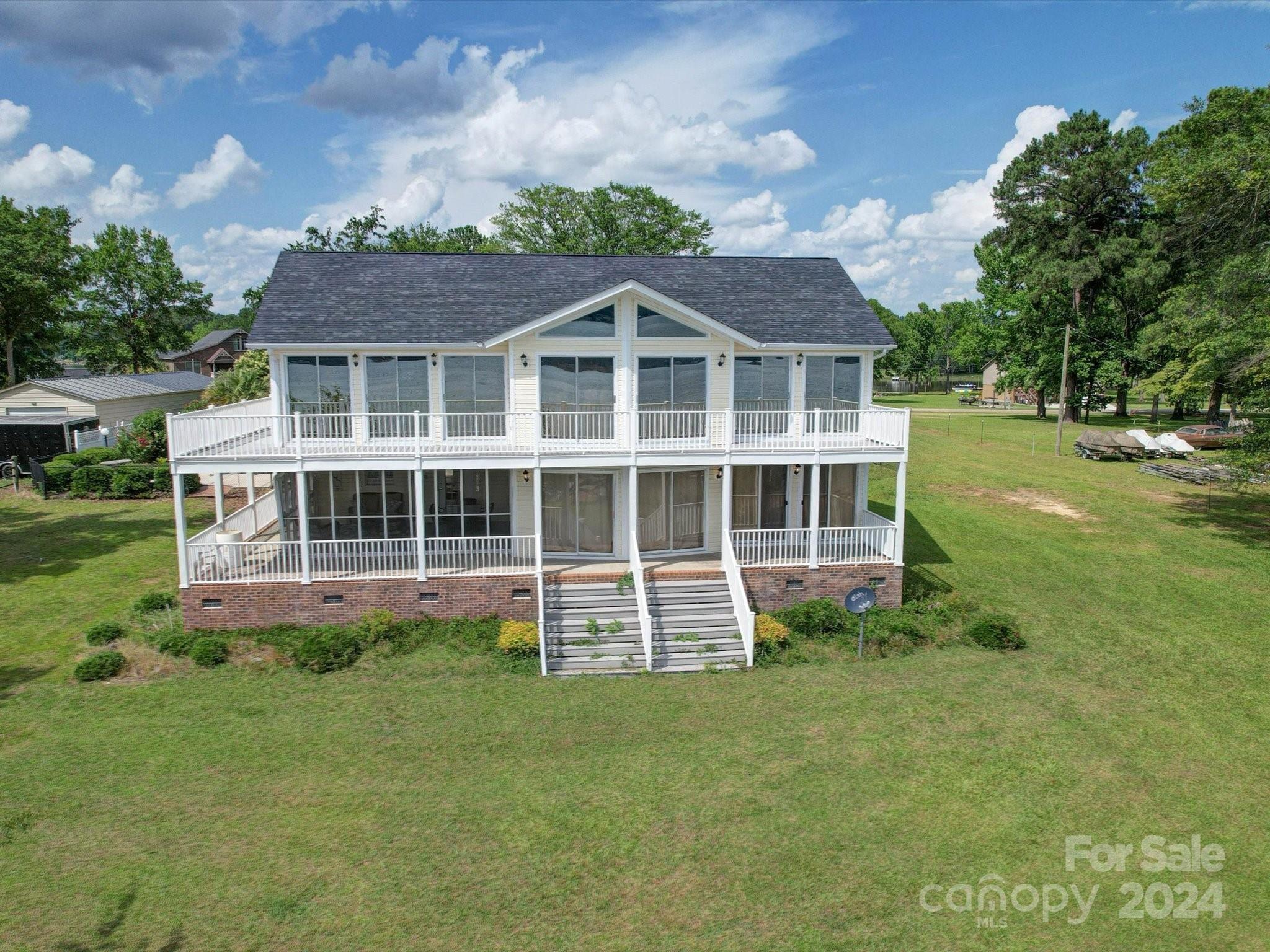 2439 Singleton Point Liberty Hill, SC 29074 - Photo 3 of 44 Gallery Image 3