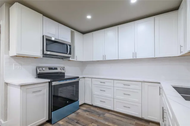 $1,400 | 12044 Beechnut Street, Houston, TX 77072