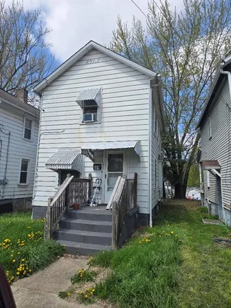 $35,990 | 421 North Street, Sharon, PA 16146