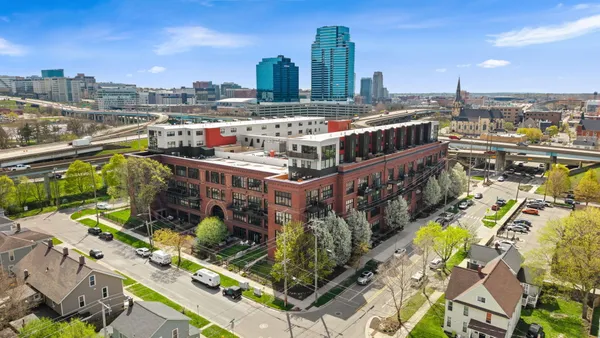 $225,000 | 600 Broadway Avenue Northwest, Unit 203, Grand Rapids, MI 49504
