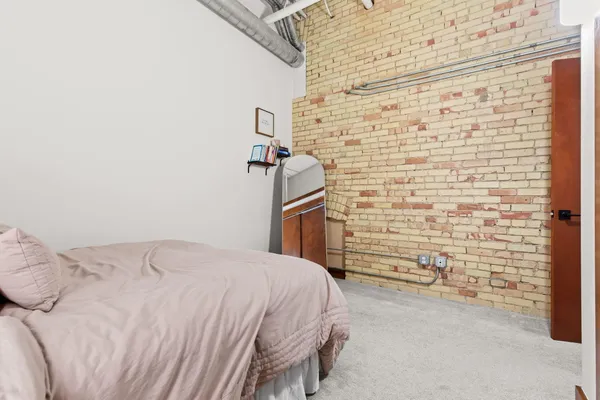 $225,000 | 600 Broadway Avenue Northwest, Unit 203, Grand Rapids, MI 49504