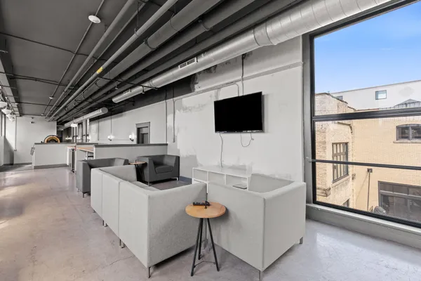 $225,000 | 600 Broadway Avenue Northwest, Unit 203, Grand Rapids, MI 49504