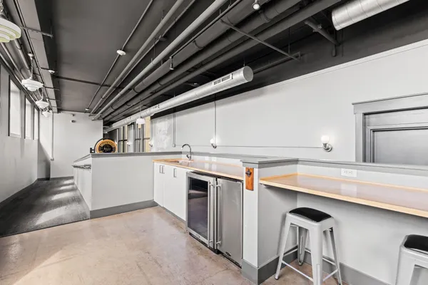 $225,000 | 600 Broadway Avenue Northwest, Unit 203, Grand Rapids, MI 49504