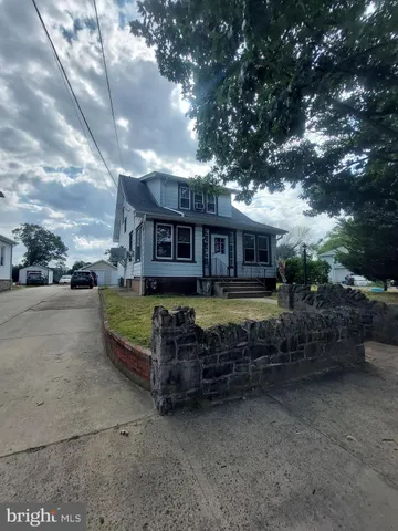 $309,900 | 514 Bridgeboro Street, Riverside, NJ 08075