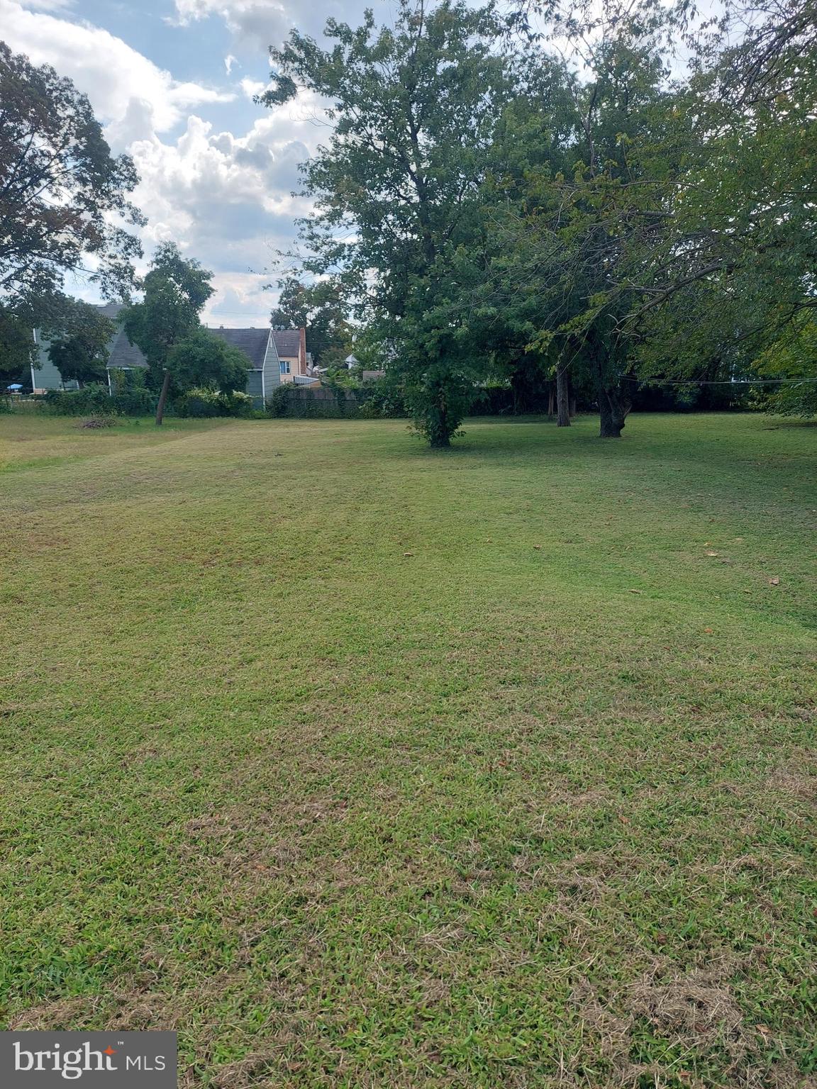 514 Bridgeboro Street Riverside, NJ 08075 - Photo 4 of 15 Very large Rear Yard