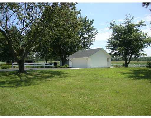 944 East Loy Road Piqua, OH 45356 - Photo 6 of 9