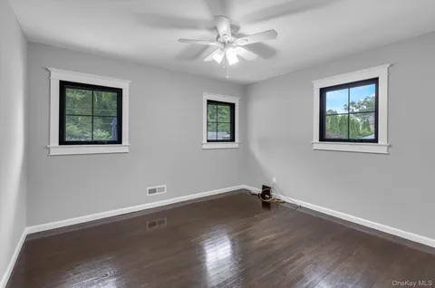$800,000 | 31 Apple Lane, Commack, NY 11725