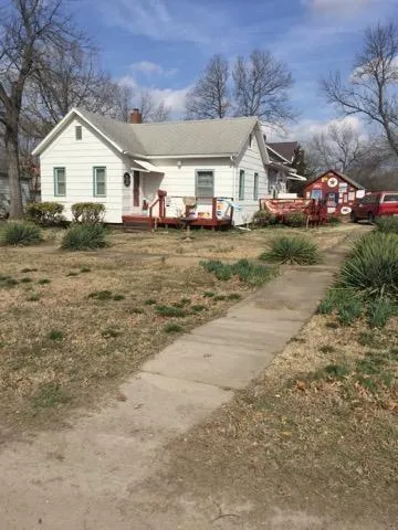 $79,900 | 300 East Maple Street, Rich Hill, MO 64779