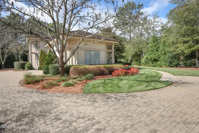$2,900,000 | 310 Inverrary Road, Pinehurst, NC 28374