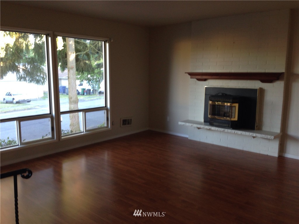 2720 Southeast 16th Street Renton, WA 98058 - Photo 3 of 10 Gallery Image 3