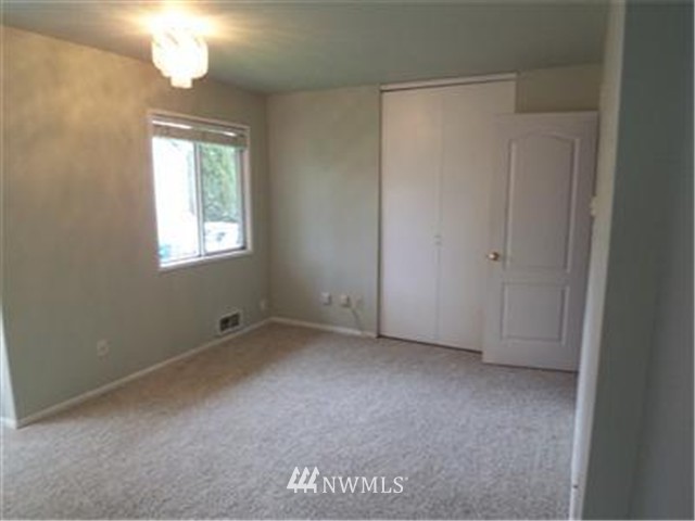 2720 Southeast 16th Street Renton, WA 98058 - Photo 7 of 10 Gallery Image 7