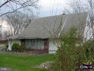 152 Harmony Road Levittown, PA 19056 - Photo 2 of 5 Gallery Image 2
