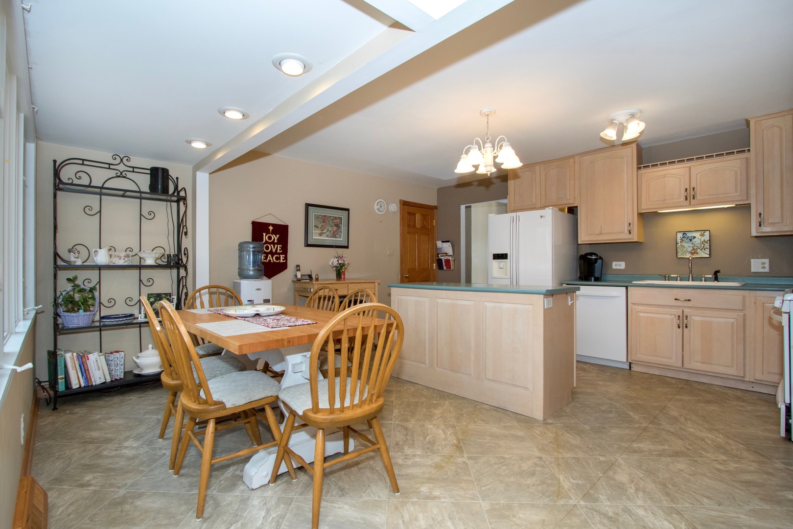 5-n055 Ridge Lane Wayne, IL 60184 - Photo 2 of 22