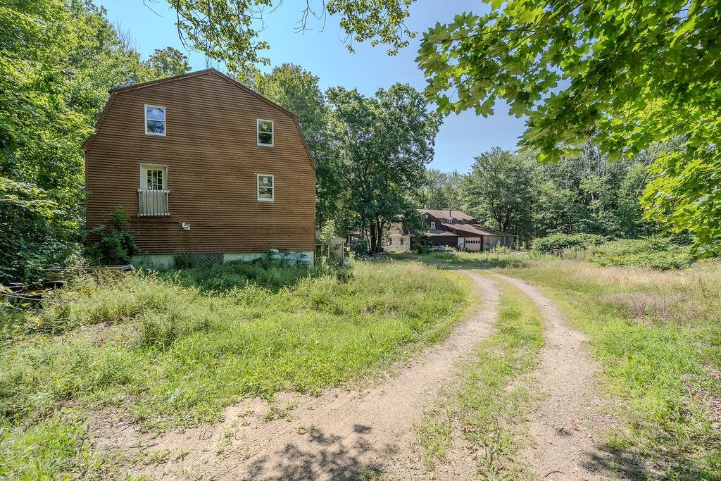 385 Province Road Strafford, NH 03884 - Photo 7 of 24