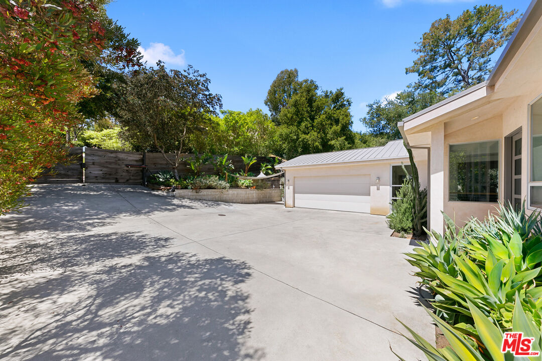 2028 Corral Canyon Road Malibu, CA 90265 - Photo 42 of 44